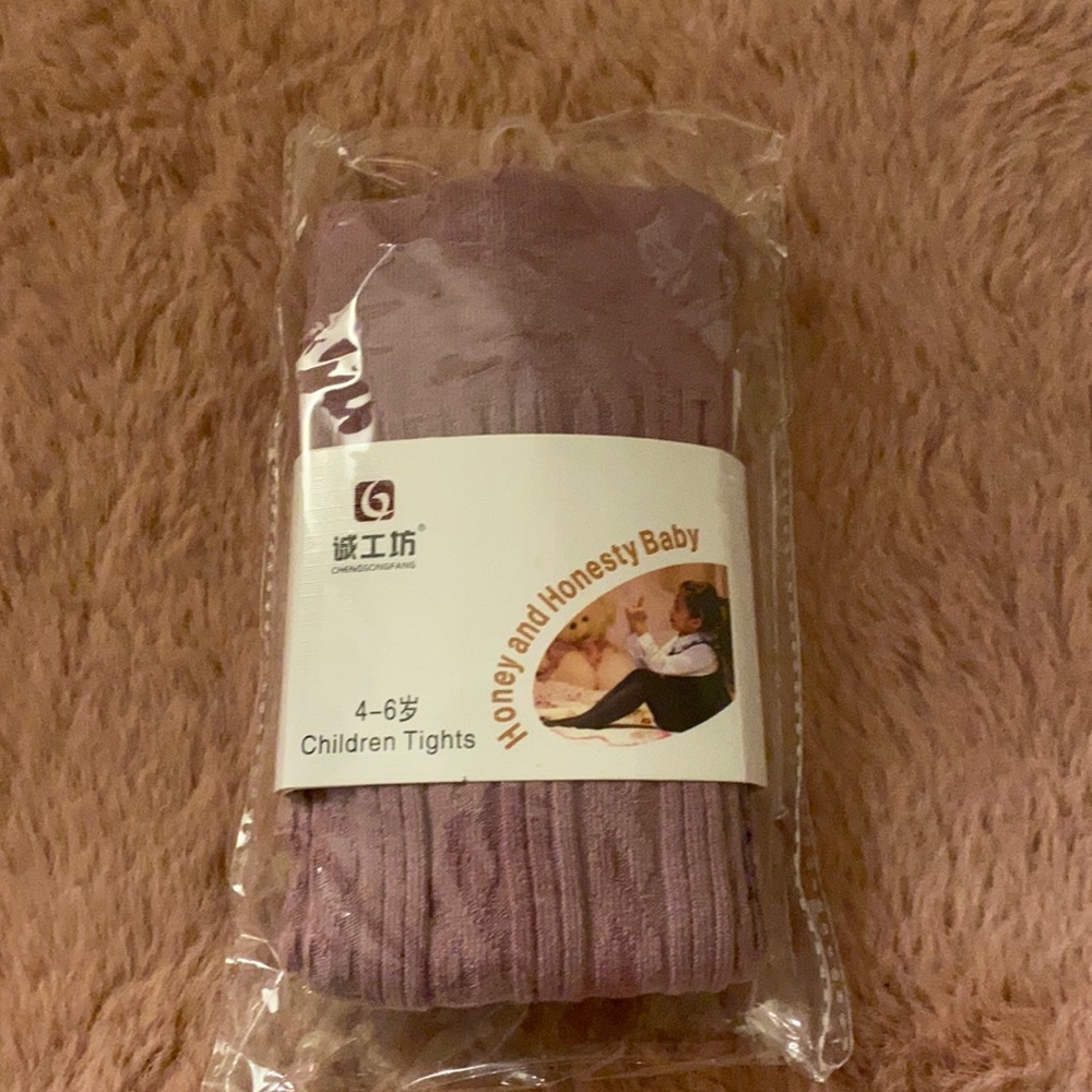 Brand new warm toddler tights size 4-6 lilac color